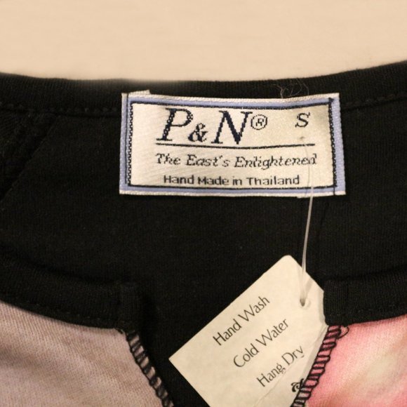 Sleeveless Top - Picture 5 of 5